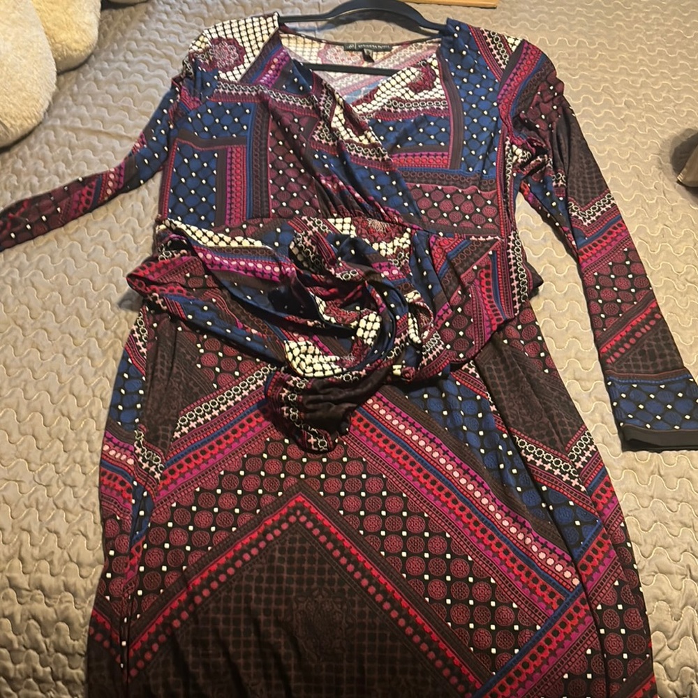 Adrianna Papell Red and Blue Long Sleeve V-Neck Sheath Dress